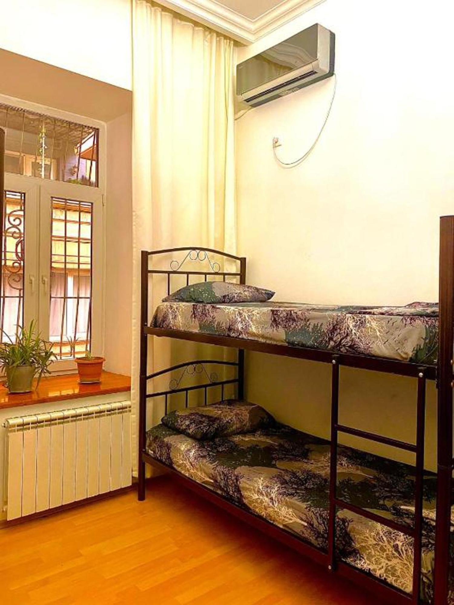 S T Hostel Formerly Sth Hostel Baku Extérieur photo
